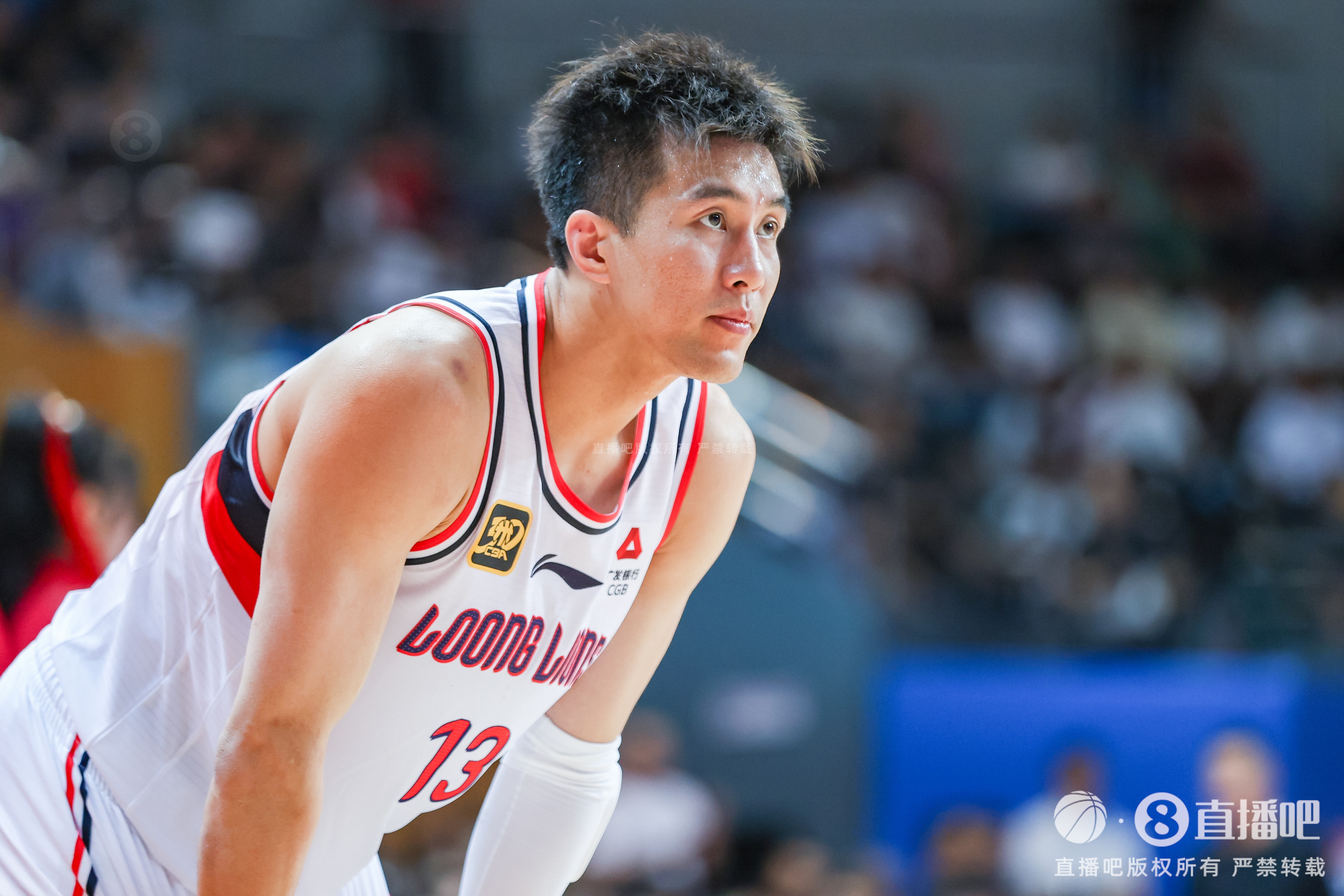 天博体育app下载-持续引发热议！“知情人透露郭艾伦被骗细节”词条登顶微博热搜